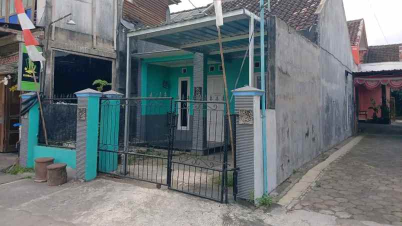 dijual rumah jl godean km 7 5
