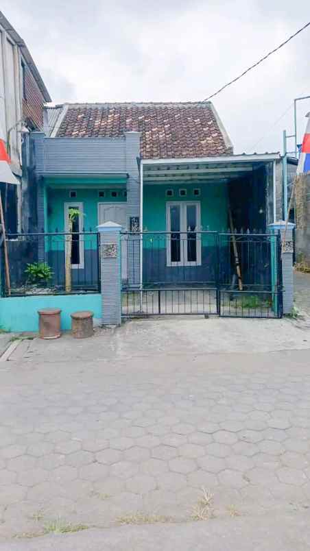 dijual rumah jl godean km 7 5
