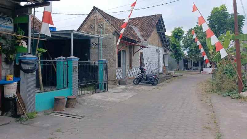dijual rumah jl godean km 7 5