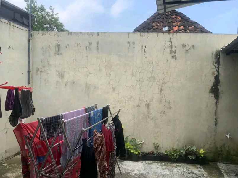 dijual rumah jl godean km 8