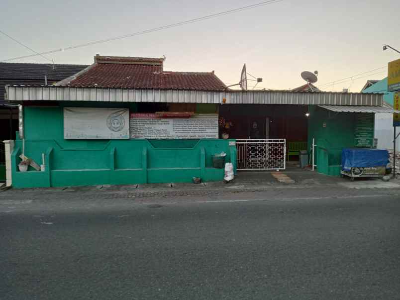 dijual rumah jl gurameh raya
