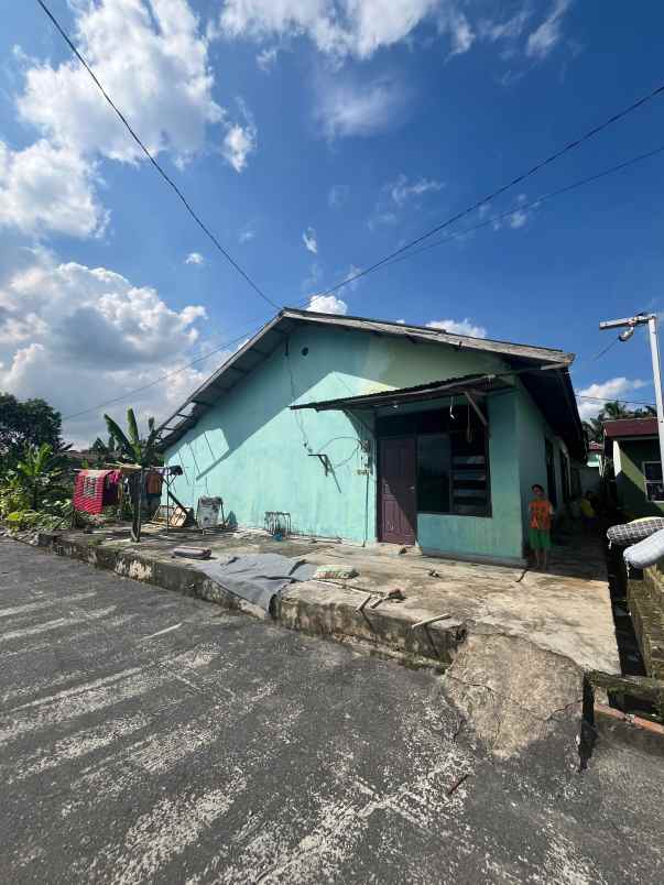 dijual rumah jl inpres