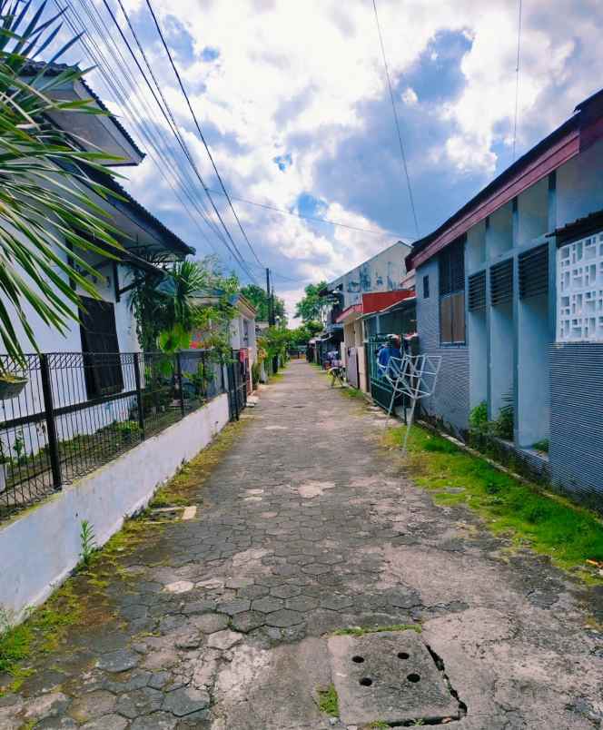 dijual rumah jl kaliurang km 10