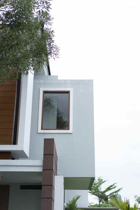 dijual rumah jl kebon agung kranggahan