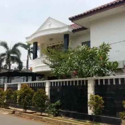 Rumah Mewah Dalam Komplek Billymoon Pondok Kelapa Jakarta Timur