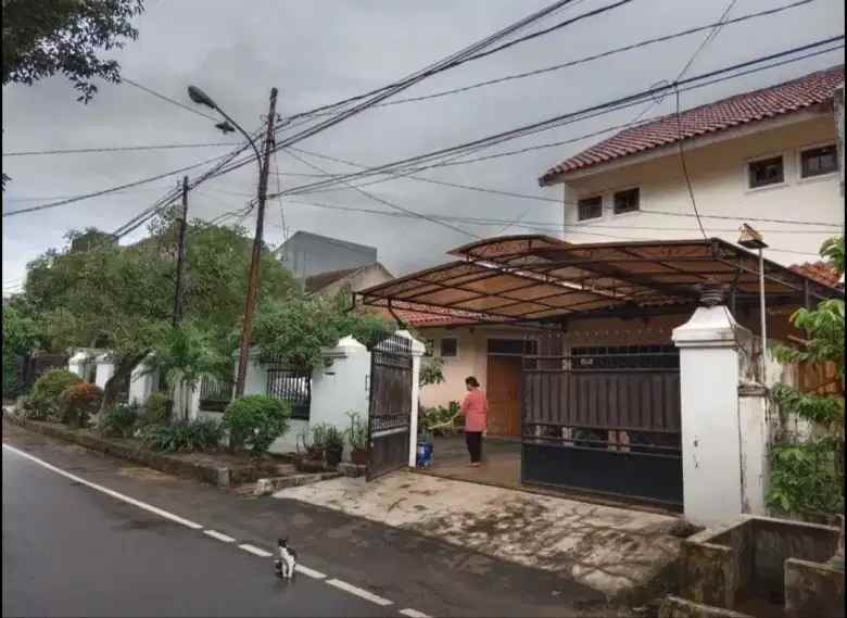 Rumah Siap Huni Dalam Komplek Billymoon Pondok Kelapa Jakarta Timur