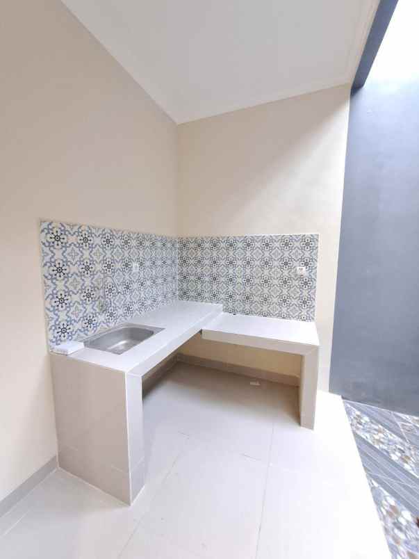 dijual rumah jl kemang cilodong depok