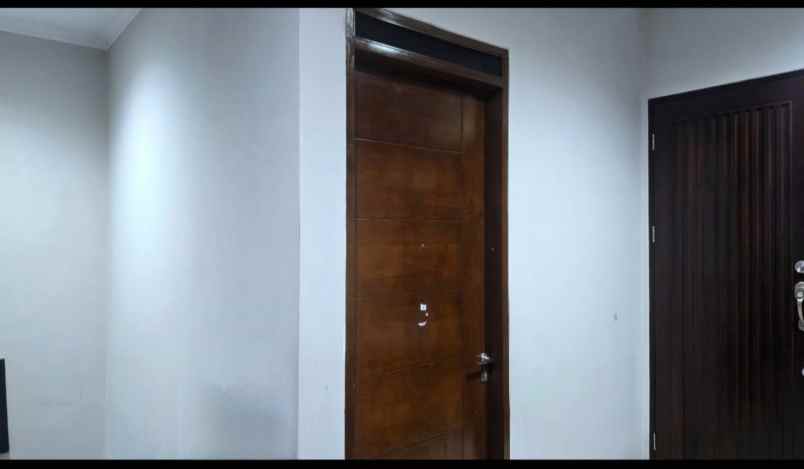dijual rumah jl kembar