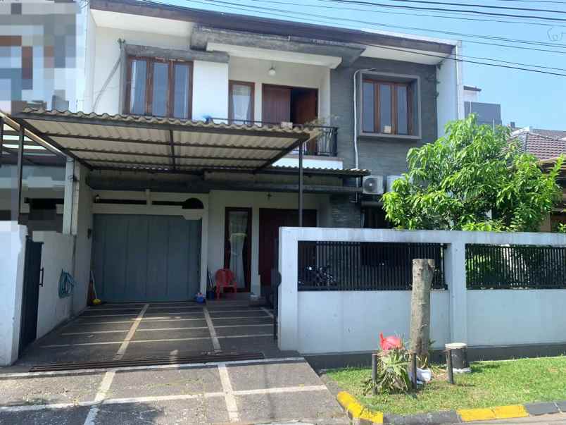 dijual rumah jl kembar