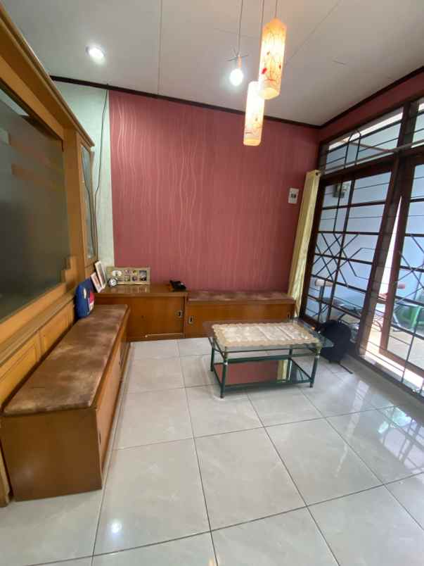 dijual rumah jl kembar timur bkr