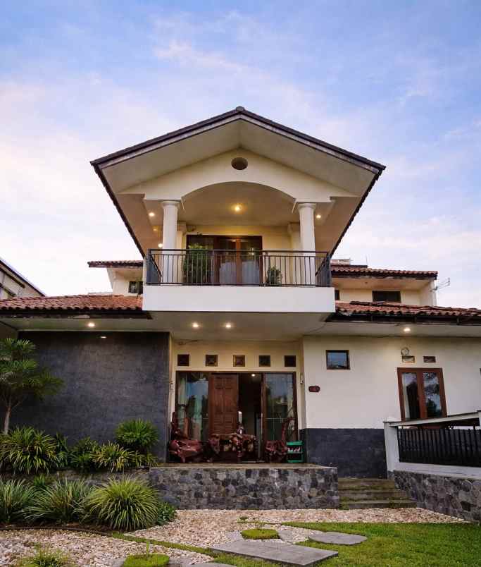 dijual rumah jl lemah endah pasir impun