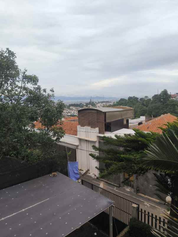 dijual rumah jl lemah endah pasir impun