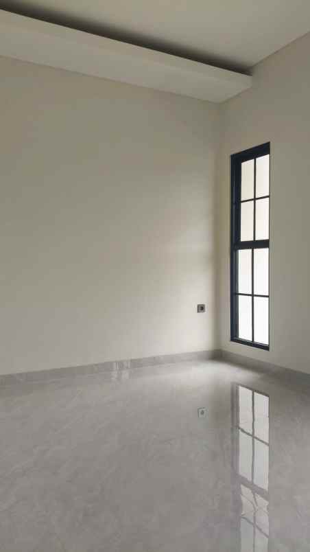 dijual rumah jl leuwinanggung