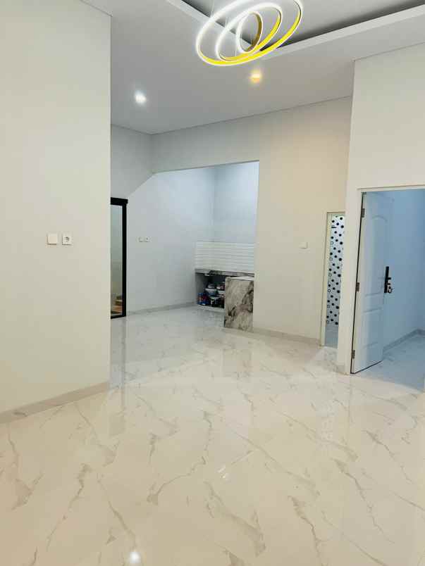 dijual rumah jl markisa medan satria