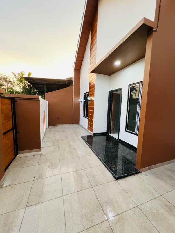 dijual rumah jl markisa medan satria