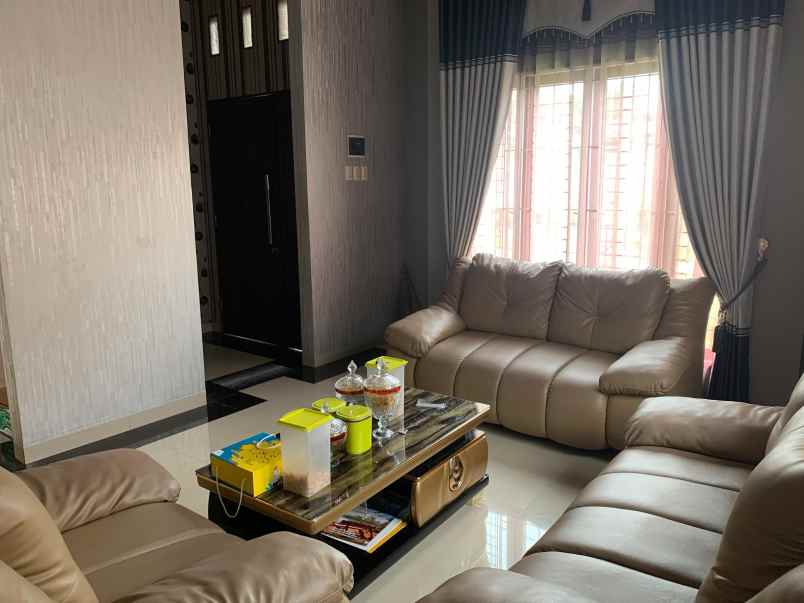 dijual rumah jl merpati putih