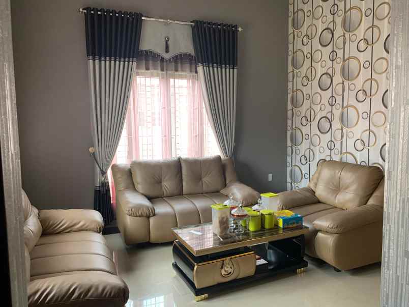 dijual rumah jl merpati putih