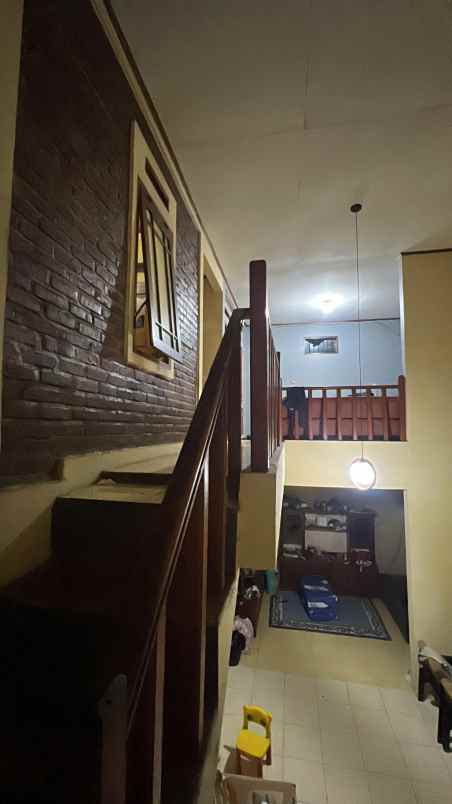 dijual rumah jl meteor andromeda