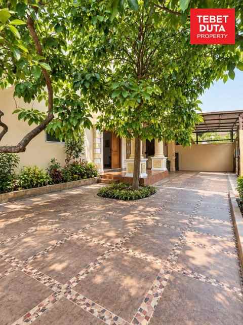 dijual rumah jl panglima polim