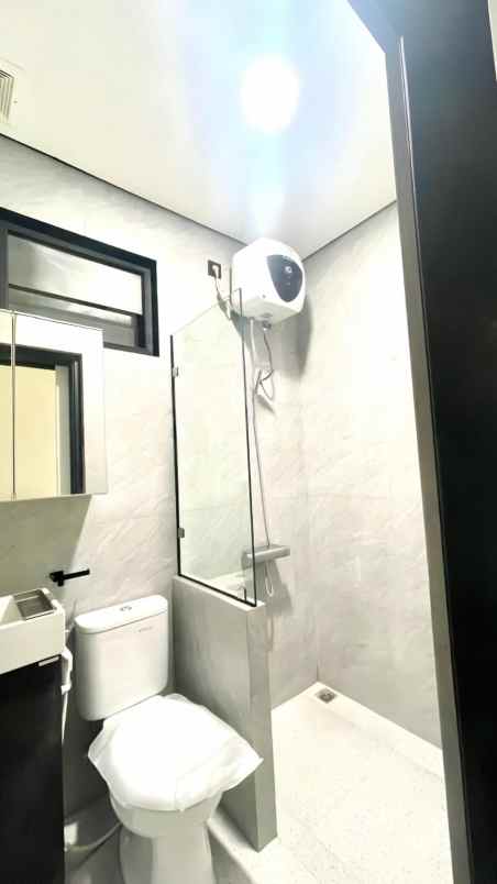 dijual rumah jl pondok kelapa duren