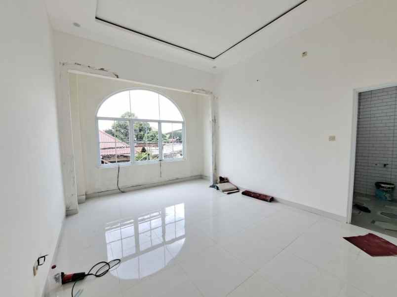 dijual rumah jl raya ceger