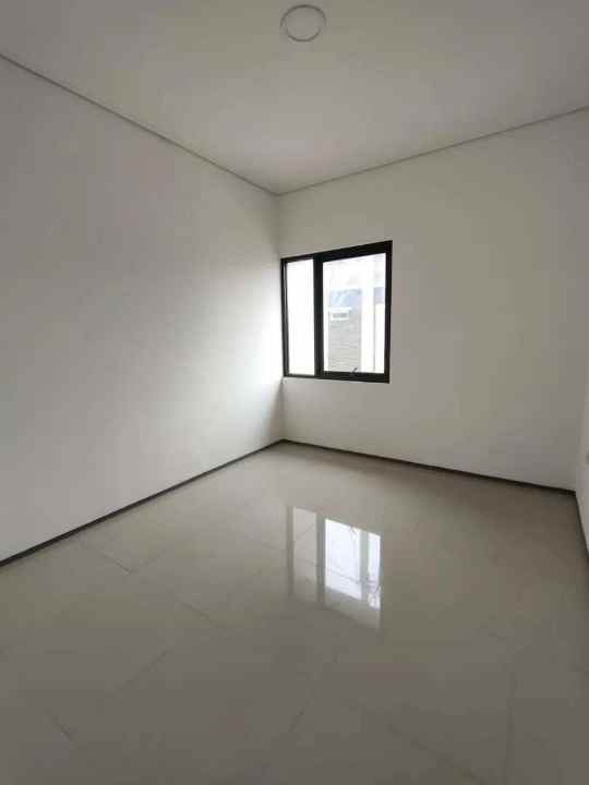 dijual rumah jl raya japos