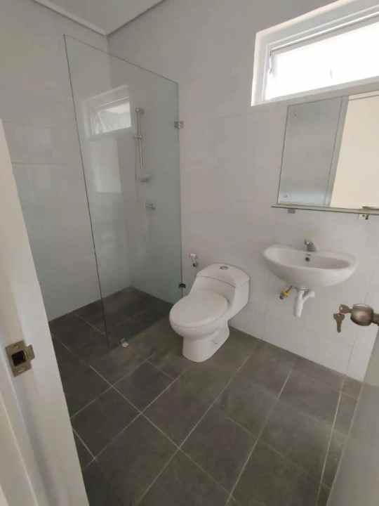 dijual rumah jl raya japos