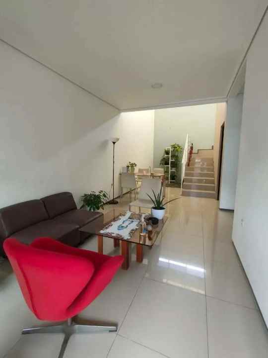 dijual rumah jl raya japos