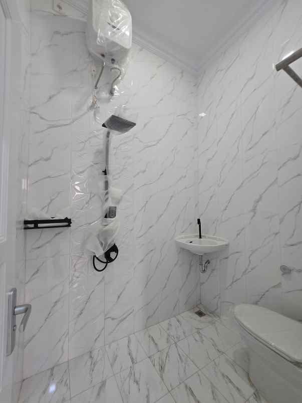 dijual rumah jl raya komplek kavling