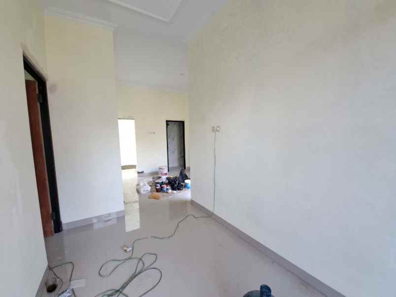 dijual rumah jl raya lapan pekayon