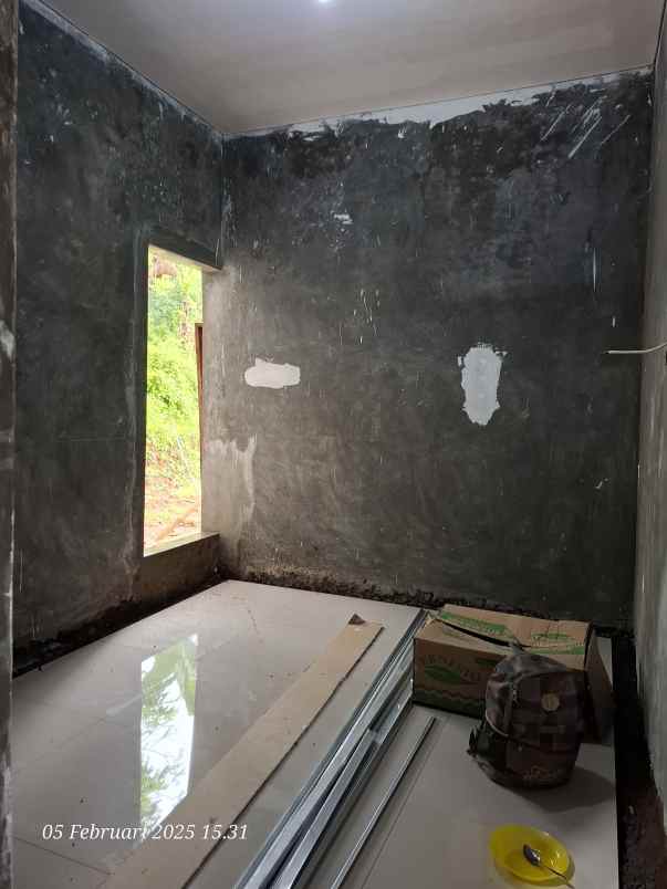 dijual rumah jl raya patemon