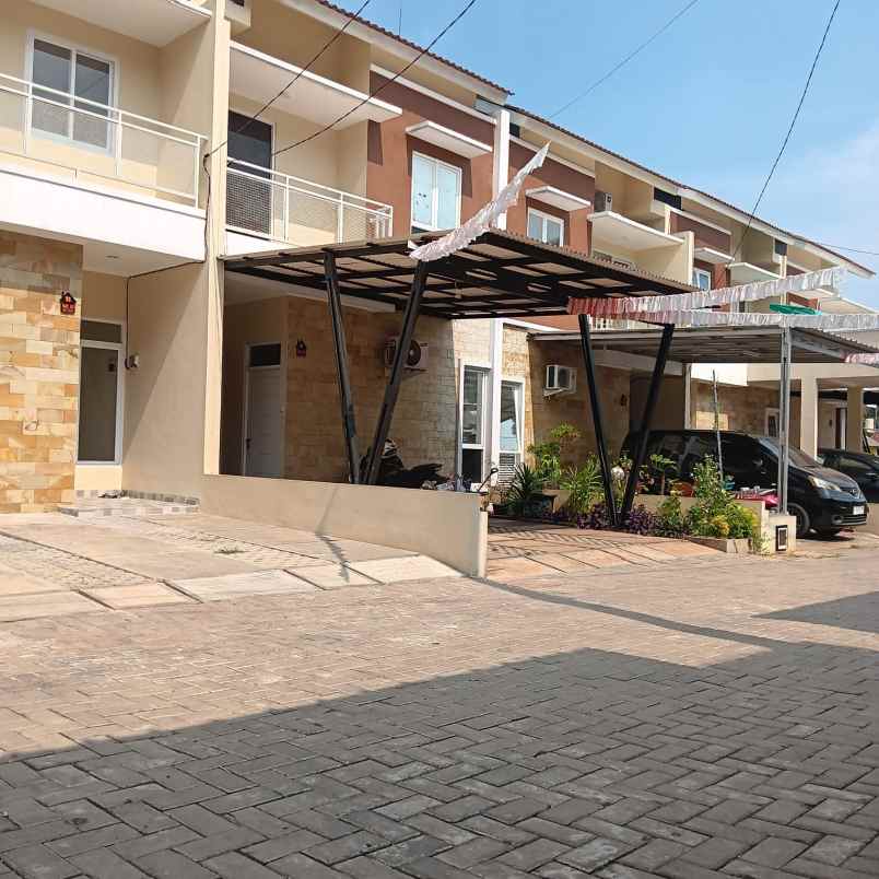 dijual rumah jl raya sirojul munir