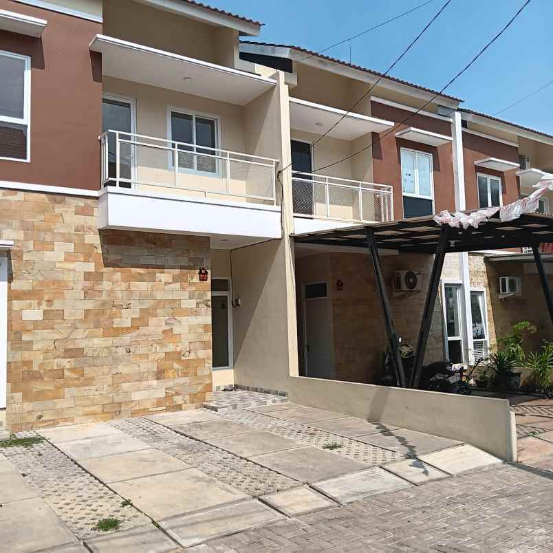 dijual rumah jl raya sirojul munir