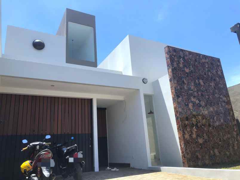 dijual rumah jl setiabudi