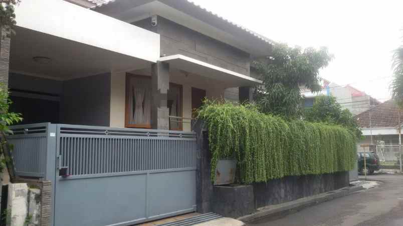 dijual rumah jl simponi karawaitan