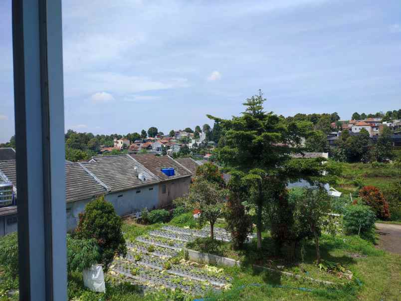 dijual rumah jl sindang palay cigugur