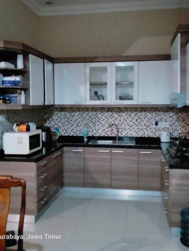 dijual rumah jl siwalankerto permai