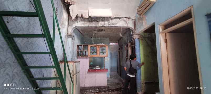 dijual rumah jl taman victori sentul