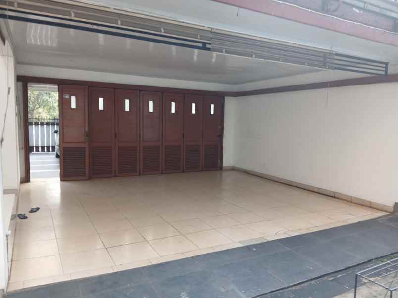 dijual rumah jl villa jakasetia cluster