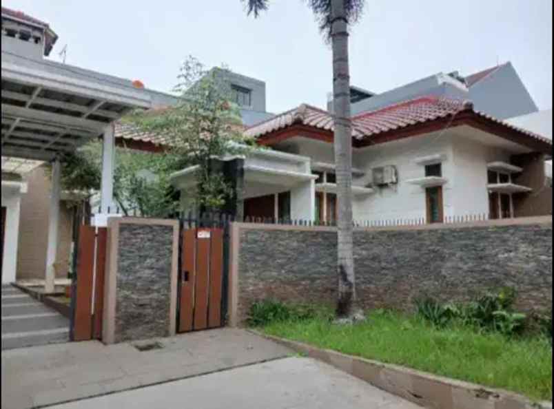 dijual rumah jl villa jakasetia cluster