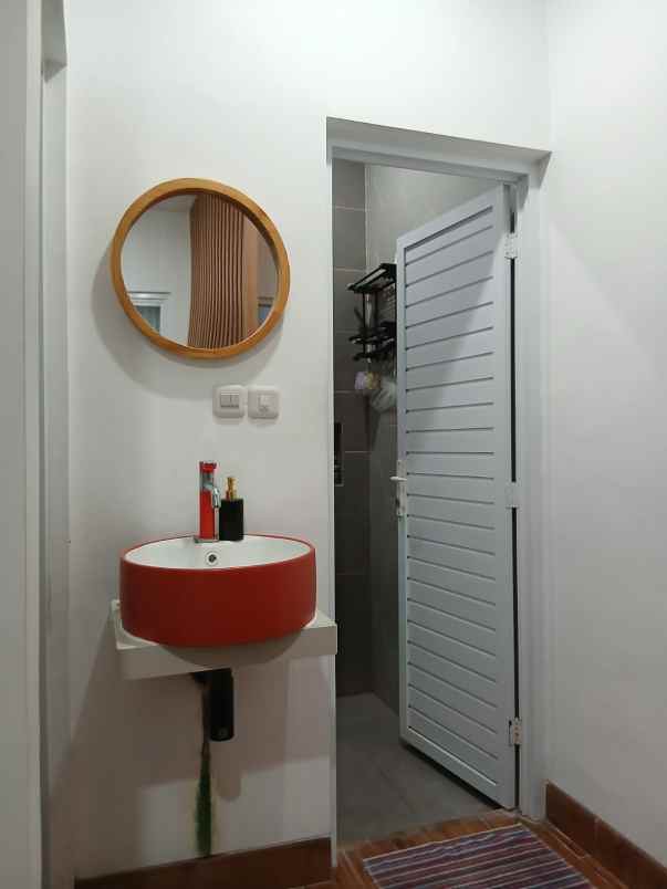 dijual rumah jl wates km 10