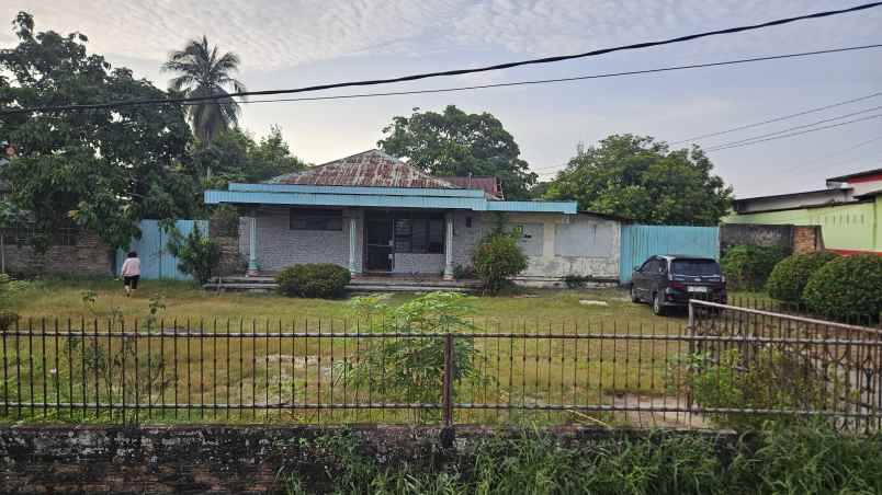 dijual rumah jl yos sudarso