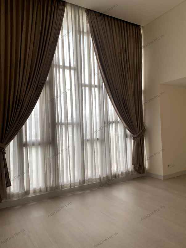 dijual rumah jln semayang cluster