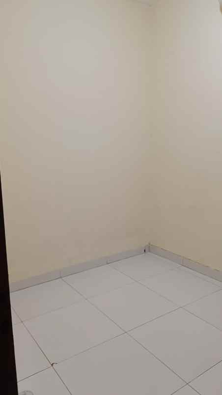 dijual rumah jurangmangu timur