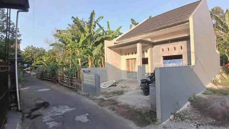 dijual rumah kalasan