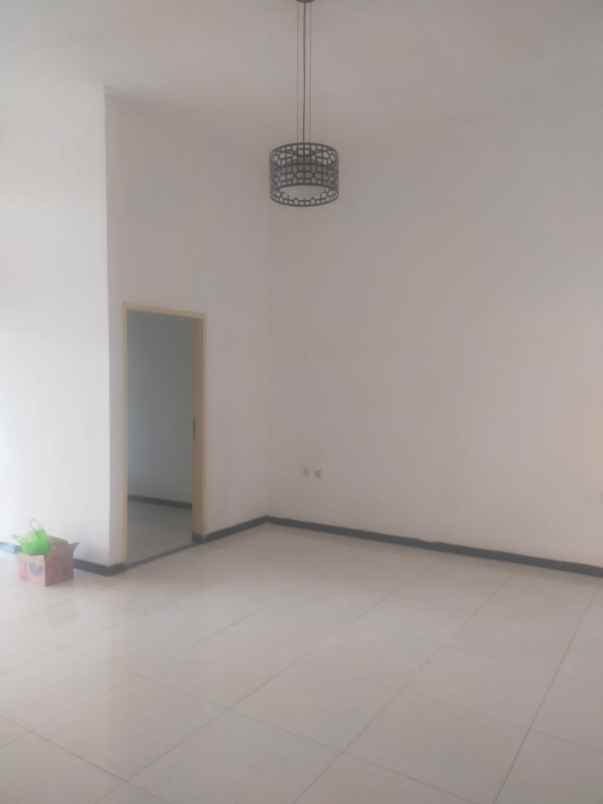 dijual rumah karang empat