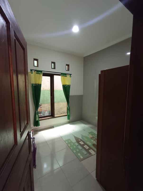 dijual rumah kavling sariwangi full bangunan 3 lantai