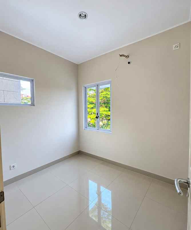 dijual rumah kebayoran bintaro