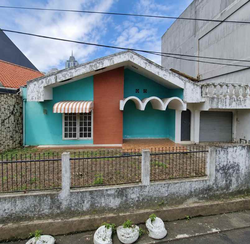 dijual rumah kebayoran lama