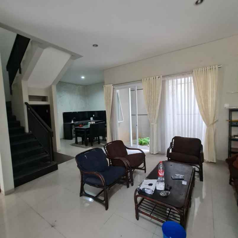 dijual rumah kec sukasari